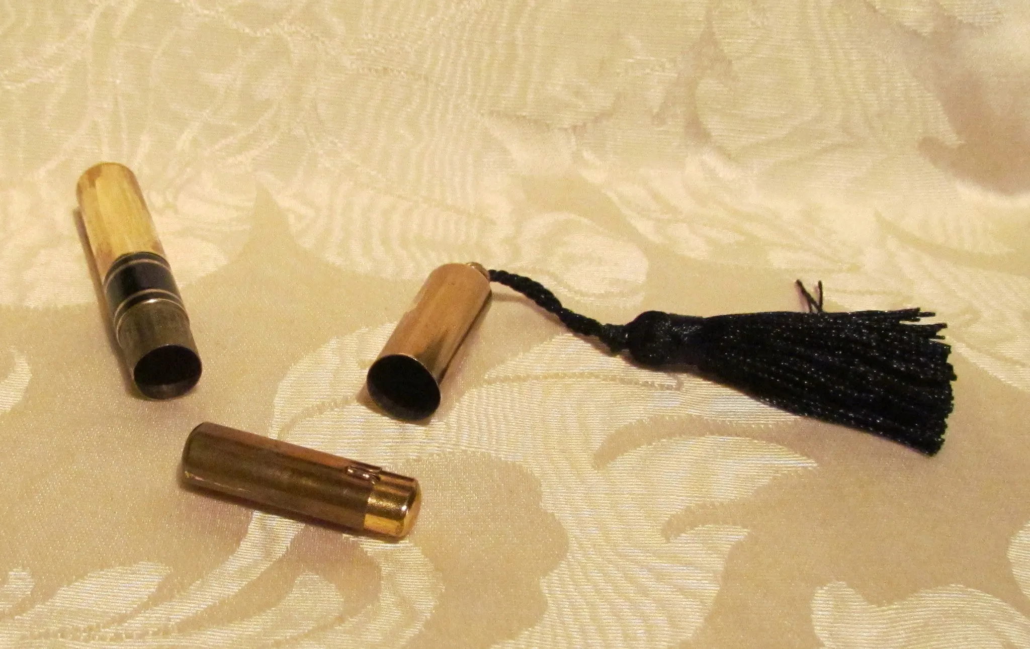 Gold Lipstick Lighter Ladies Tube Lighter And Lipstick Case Black Tassel