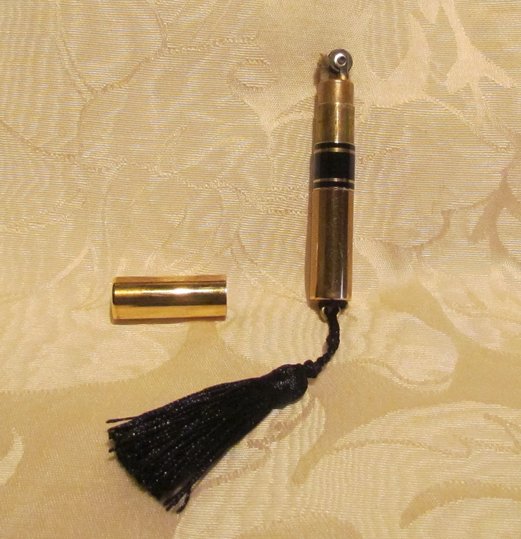Gold Lipstick Lighter Ladies Tube Lighter And Lipstick Case Black Tassel